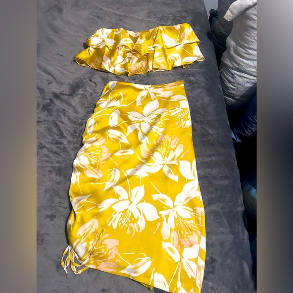 Marciano skirt and corset - Picture 1 of 6